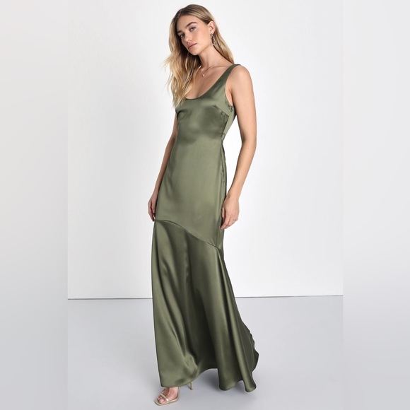 Lulus Dresses & Skirts - Lulu’s satin maxi gown sz large
